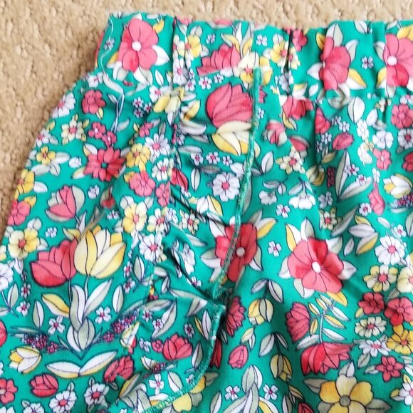 **NWOT** btween Floral Short Set Size 6 - Picture 7 of 8